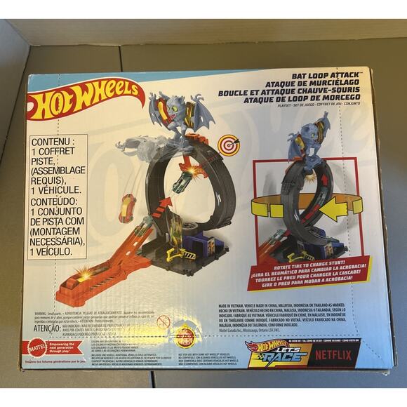 Hot Wheels City Playset - Bat Loop Attack Track Builder with Car -Brand New - Picture 3 of 5